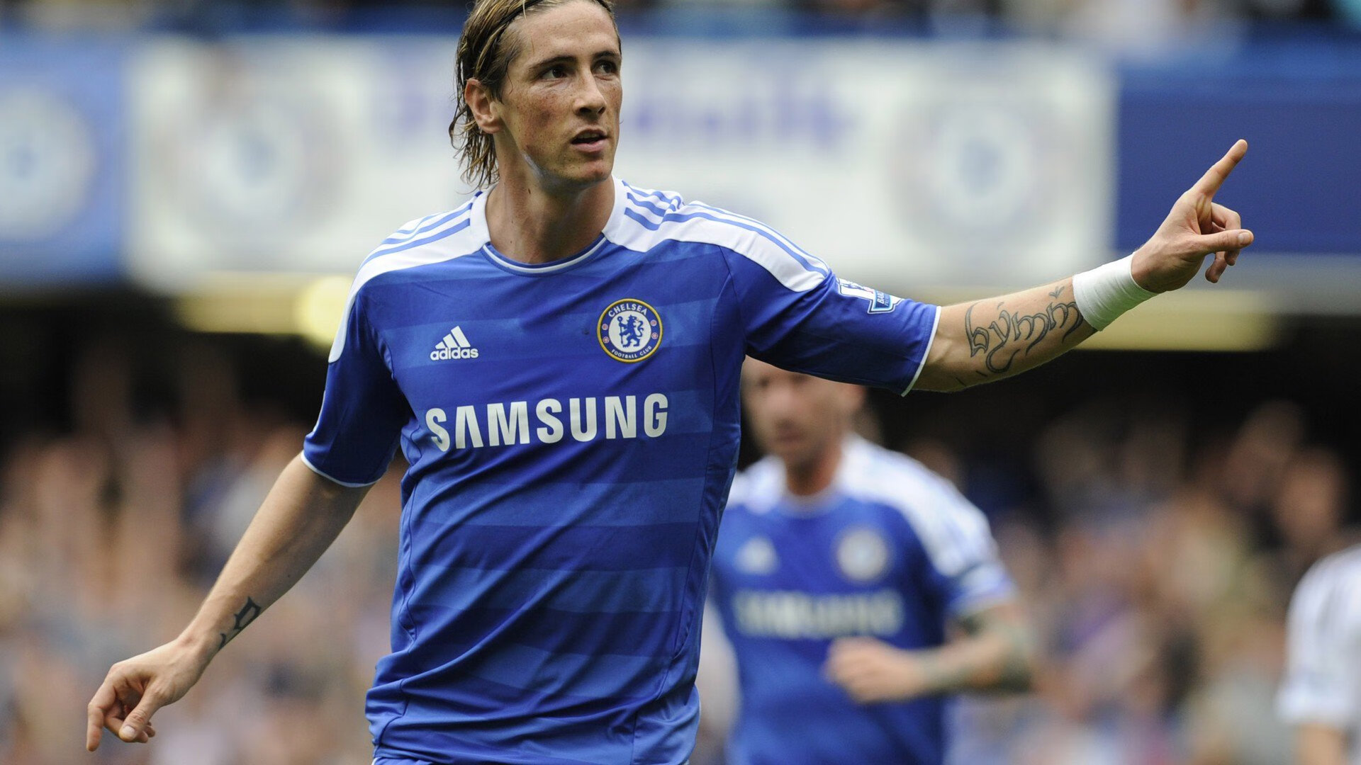 未来足球：技术驱动赛事玩法多元化，未来的足球可能长什么样