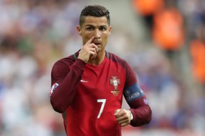 乐鱼体育安卓版-FIFPRO年度最佳11人公布，亚马尔当选票王巴黎占5席。，fifi奖历年名单